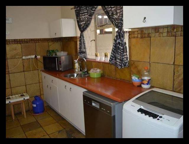 2 BEDROOM TOWNHOUSE FOR SALE IN BIRCHLEIGH